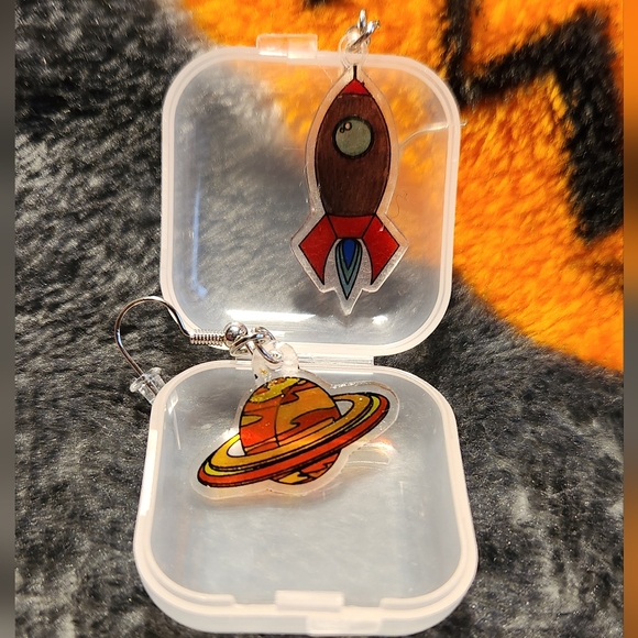 Out of this world earrings ✨️ - Picture 4 of 4